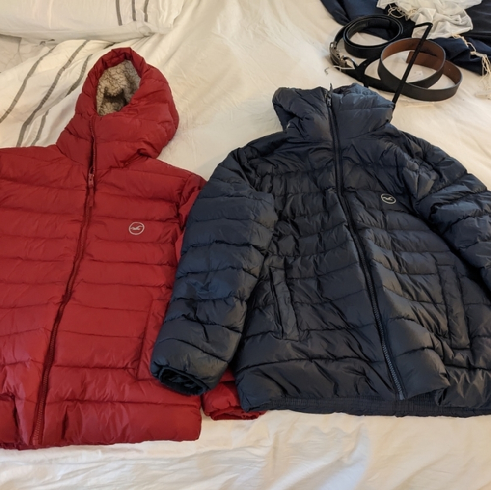 2 Hollister mens puffer jackets